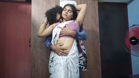 Saree Boobs